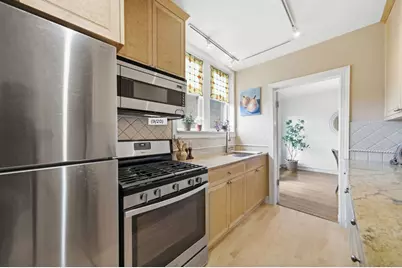 6751 N Artesian Avenue #1C, Chicago, IL 60645 - Photo 9