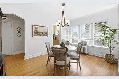 6751 N Artesian Avenue #1C, Chicago, IL 60645 - Photo 5