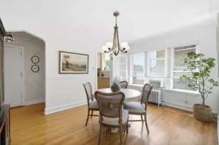 6751 N Artesian Ave, Chicago, IL 60645 - Photo 5