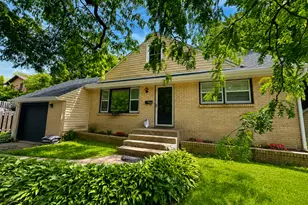 2707 Hampden Ct, Rockford, IL 61107 - Photo 1