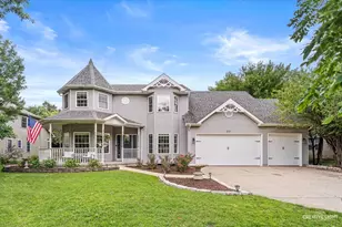 201 Willowwood Dr, Oswego, IL 60543 - Photo 1