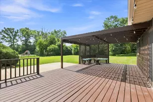 6 Meadowood Dr, Oak Brook, IL 60523 - Photo 13