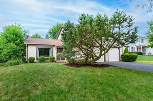 1152 Pinetree Ln, Bartlett, IL 60103 - Photo 1