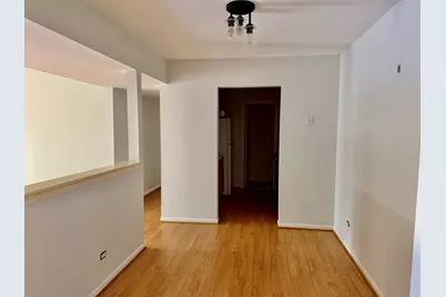 5721 W 103rd Street #304, Oak Lawn, IL 60453 - Photo 5