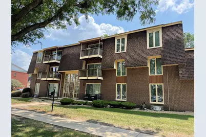 5721 W 103rd Street #304, Oak Lawn, IL 60453 - Photo 1