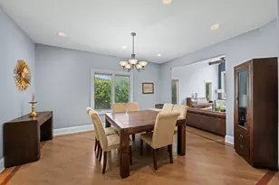 6834 N Kedvale Ave, Lincolnwood, IL 60712 - Photo 9