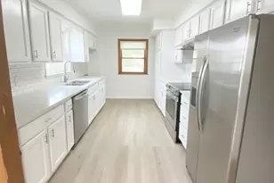 14210 S Wabash Ave, Riverdale, IL 60827 - Photo 7