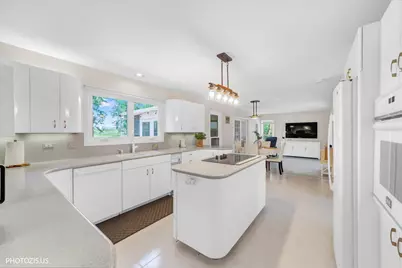 320 Ambria Drive, Mundelein, IL 60060 - Photo 5