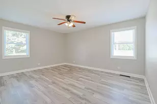 6805 Johnsburg Rd, Spring Grove, IL 60081 - Photo 13