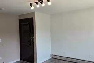 8758 W Berwyn Ave, Chicago, IL 60656 - Photo 5