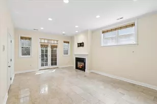 7246 N Oakley Ave, Chicago, IL 60645 - Photo 13