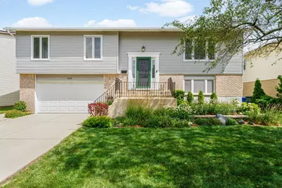 1826 W Catalpa Lane, Mount Prospect, IL 60056 - Photo 1