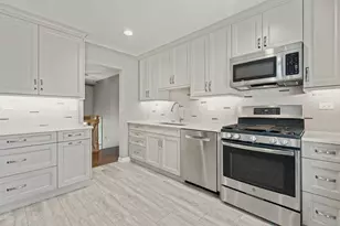 1826 W Catalpa Ln, Mount Prospect, IL 60056 - Photo 9