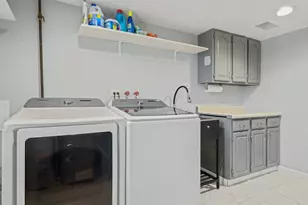 1826 W Catalpa Ln, Mount Prospect, IL 60056 - Photo 25