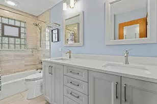 1826 W Catalpa Ln, Mount Prospect, IL 60056 - Photo 15