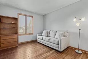 1826 W Catalpa Ln, Mount Prospect, IL 60056 - Photo 13