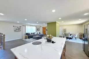 704 N Rose Farm Rd, Woodstock, IL 60098 - Photo 7