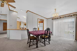 814 S 11th St, Dekalb, IL 60115 - Photo 17