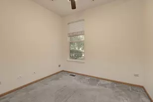 728 Holland Ln, Romeoville, IL 60446 - Photo 23