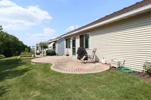 728 Holland Ln, Romeoville, IL 60446 - Photo 27