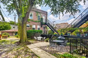 1337 W Flournoy St, Chicago, IL 60607 - Photo 1