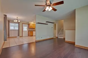 648 N Greenview Ave, Mundelein, IL 60060 - Photo 7