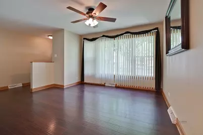 648 N Greenview Avenue, Mundelein, IL 60060 - Photo 5