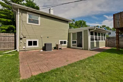 648 N Greenview Avenue, Mundelein, IL 60060 - Photo 33