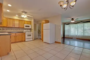 648 N Greenview Ave, Mundelein, IL 60060 - Photo 11