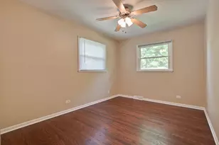 648 N Greenview Ave, Mundelein, IL 60060 - Photo 19