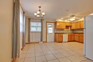 648 N Greenview Ave, Mundelein, IL 60060 - Photo 9