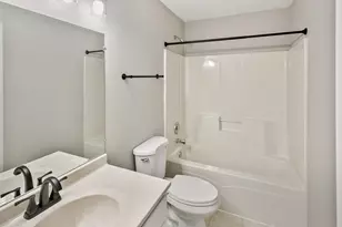 1320 E Arnold St, Sandwich, IL 60548 - Photo 13