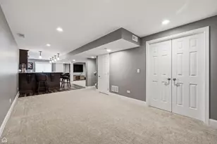 218 Woodford Rd, Oswego, IL 60543 - Photo 23