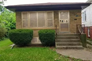 9022 S University Ave, Chicago, IL 60619 - Photo 1