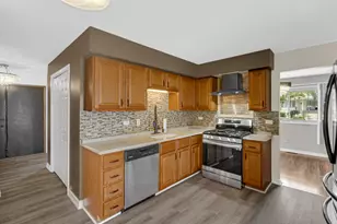 621 Escanaba Ave, Calumet City, IL 60409 - Photo 11