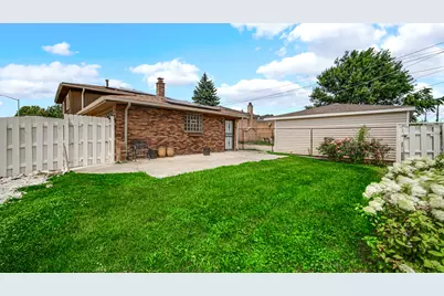 621 Escanaba Avenue, Calumet City, IL 60409 - Photo 29