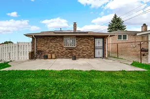 621 Escanaba Ave, Calumet City, IL 60409 - Photo 29
