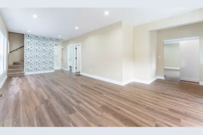 2234 Gunderson Avenue, Berwyn, IL 60402 - Photo 5