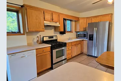 3902 W Claire Boulevard, Midlothian, IL 60445 - Photo 7