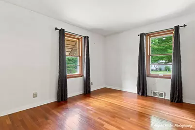 303 N Green Street, McHenry, IL 60050 - Photo 15