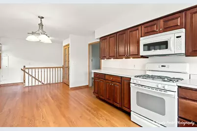 303 N Green Street, McHenry, IL 60050 - Photo 7