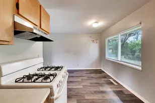 344 Bridgewood Dr, Antioch, IL 60002 - Photo 7