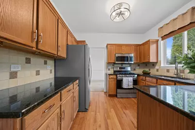 1255 Chicory Lane, Naperville, IL 60564 - Photo 9