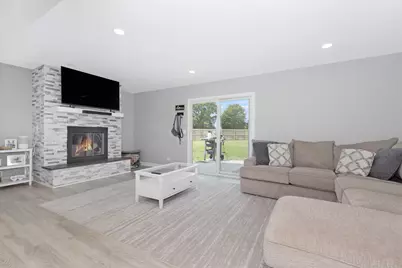 128 Farm Gate Lane, Bolingbrook, IL 60440 - Photo 3