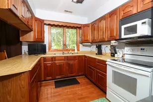 13164 W Hart St, Wadsworth, IL 60083 - Photo 7