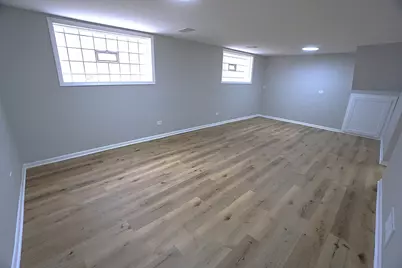 10508 S Bensley Avenue, Chicago, IL 60617 - Photo 19