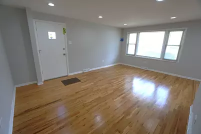 10508 S Bensley Avenue, Chicago, IL 60617 - Photo 3
