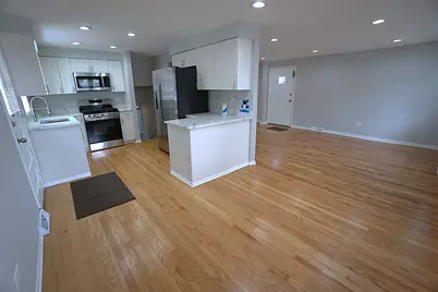 10508 S Bensley Avenue, Chicago, IL 60617 - Photo 5