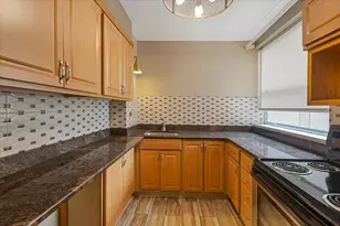 5530 S South Shore Dr, Chicago, IL 60637 - Photo 11