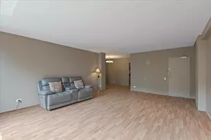 5530 S South Shore Dr, Chicago, IL 60637 - Photo 5